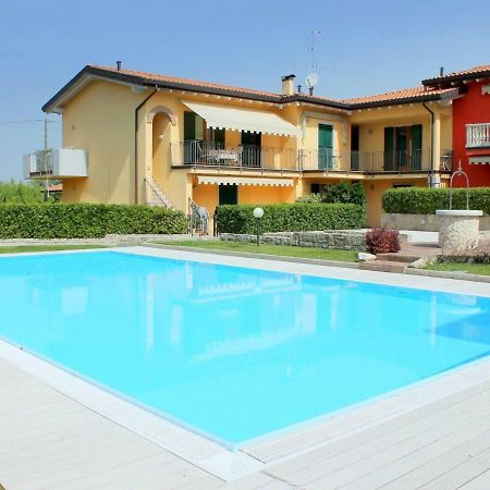 Small Residence Of Only 18 Apartments With Swimming Pool Lazise Exterior photo